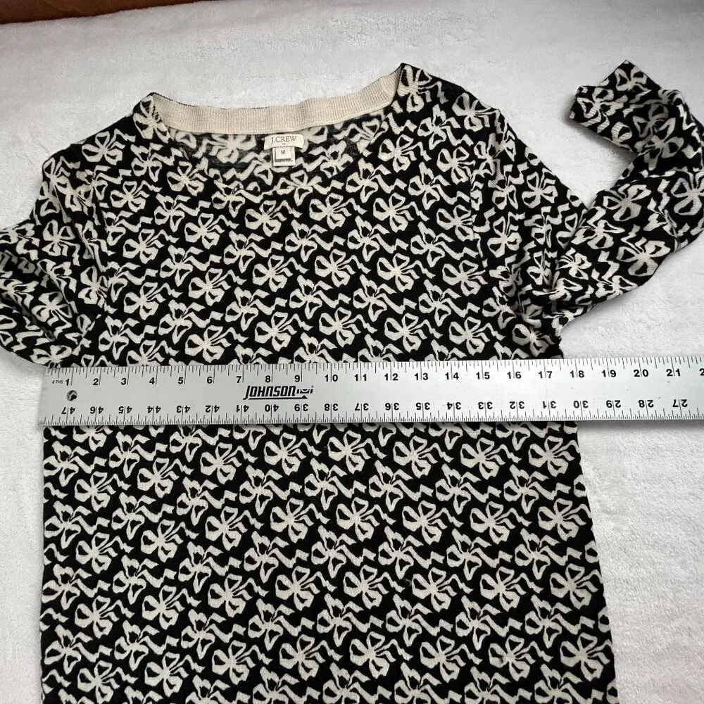 J. Crew Womens Black & Cream Bow Pattern Merino Wool Pullover Sweater Medium